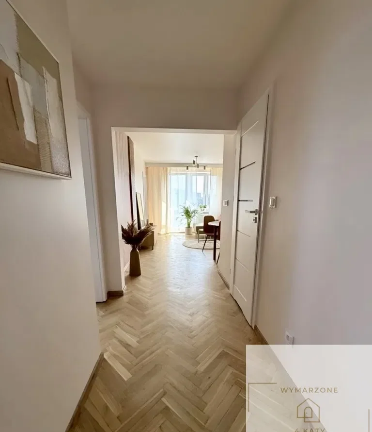 Nowoczesne mieszkanie 45 m² z klimatyzacją, balkonem, garażem i komórką - zdjęcie 3