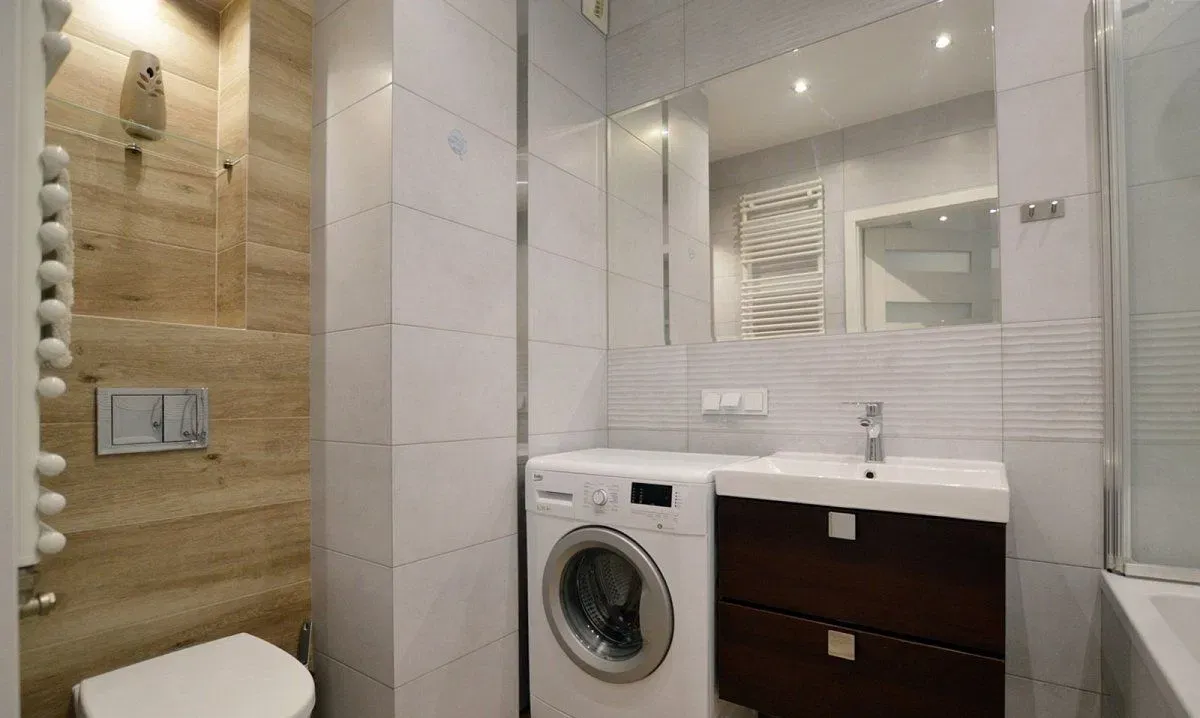 Atrakcyjne 3pok.(salon + 2 sypialnie), ok. Um, os. - zdjęcie 9