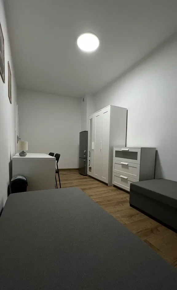 Pokój jedno lub dwuosobowy do wynajęcia dla kobiet - zdjęcie 2