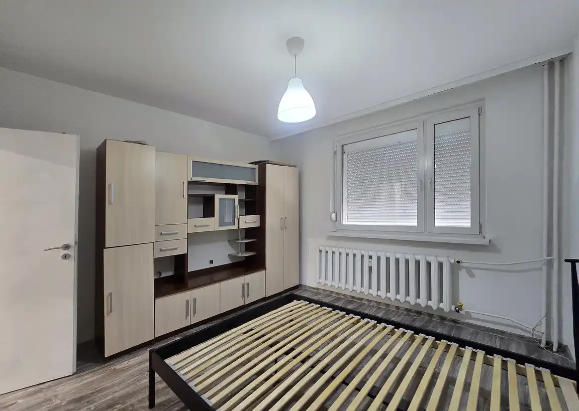 1 Maja, blok, 2 duże pokoje z balkonem - zdjęcie 4