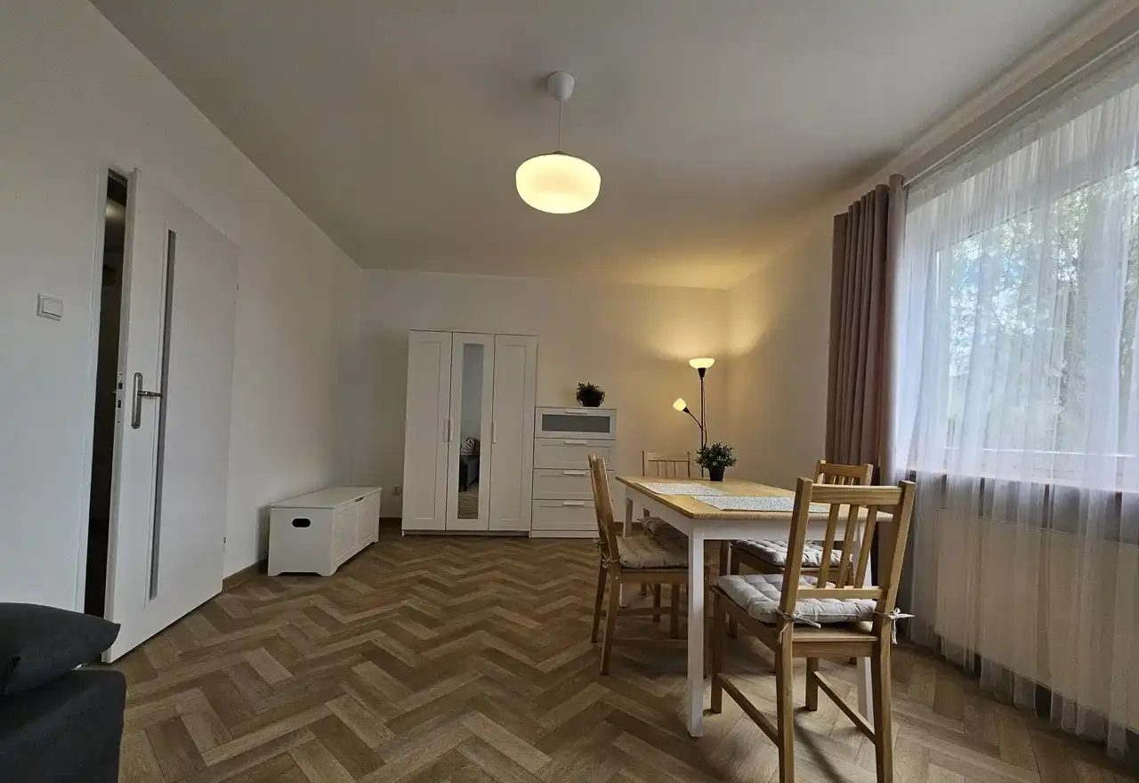 Wygodna, duża kawalerka na osiedlu Beczkowa - zdjęcie 5