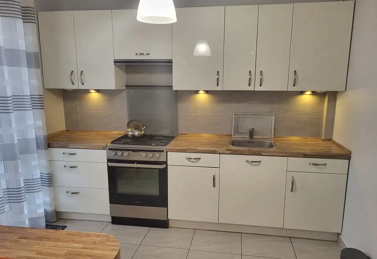 Mieszkanie 3-pokojowe z balkonem w Lesznie