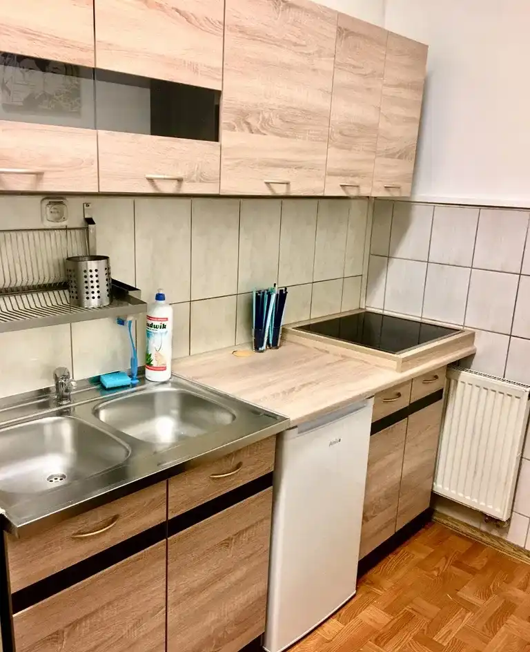Pokój w mieszkaniu na Starym Kleparzu - zdjęcie 10