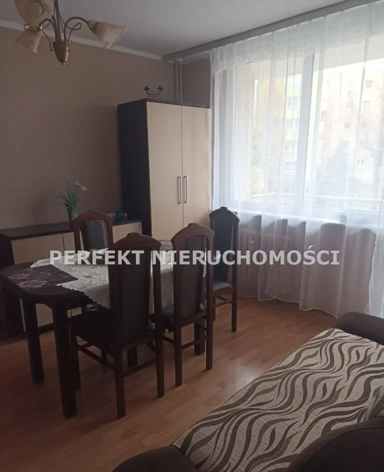 Kawalerka , Muzyków , 30m2 , 1sze pietro , balkon - zdjęcie 2