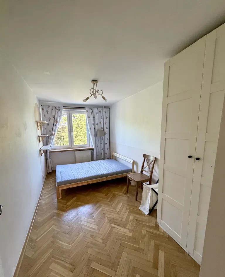 Mieszkanie z 3. niezależnymi pokojami przy Placu na Rozdrożu - zdjęcie 3