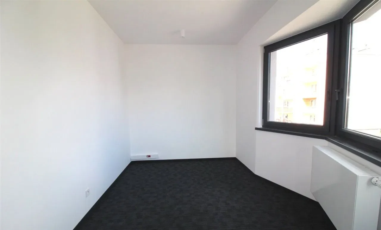Budynek biurowy 270m²,10 pom. klima ,parking - zdjęcie 8