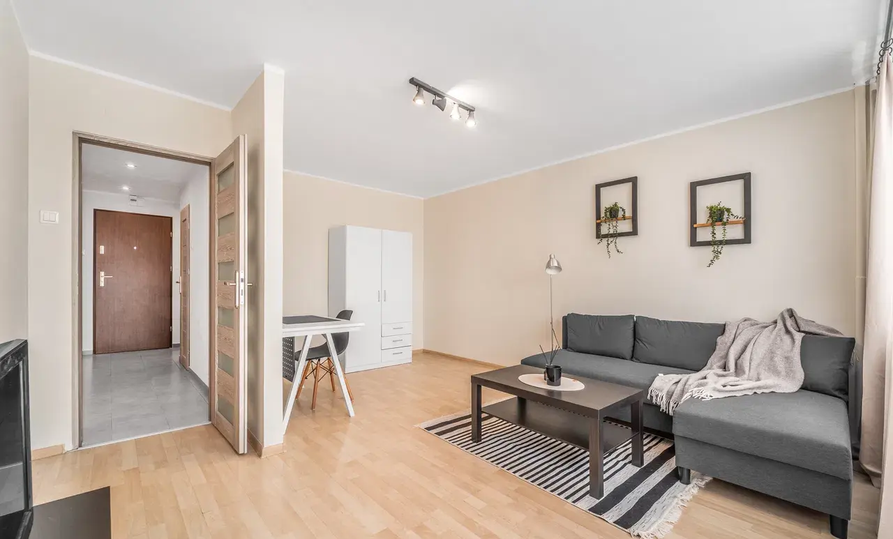 36m2 na Osiedlu Tysiąclecia | osobna kuchnia | piwnica