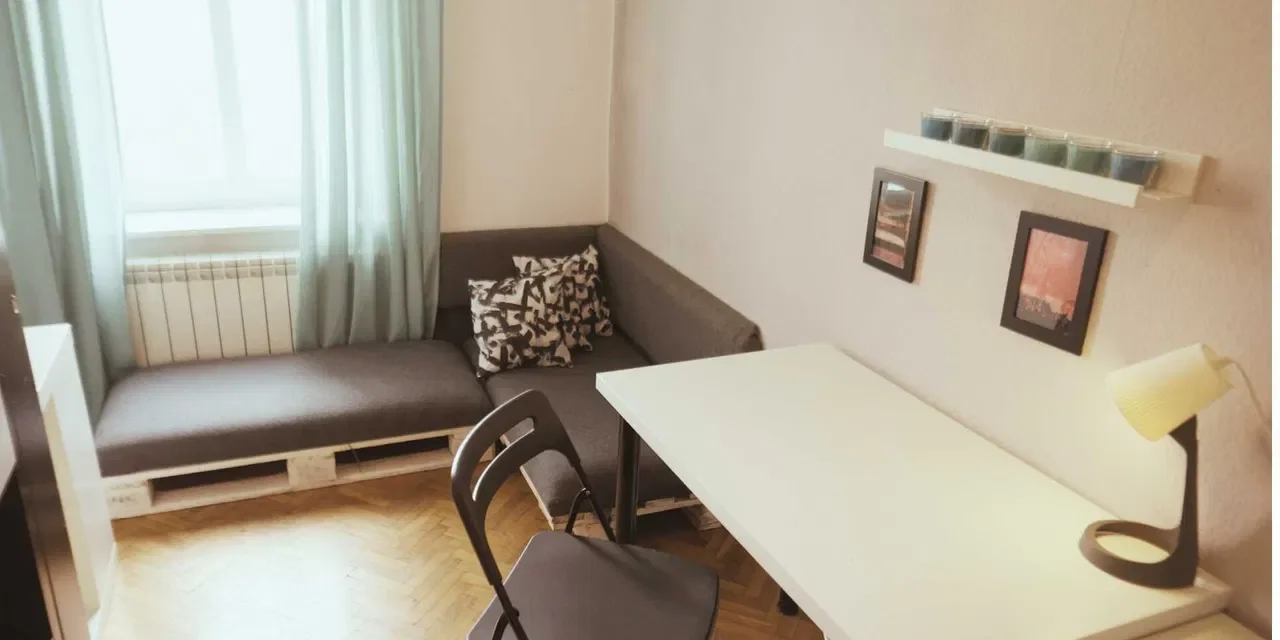 Pokój zamykany na klucz w 3-pokojowym mieszkaniu - ul. Żeromskiego 81 (dostępny od 1go Lipca) - zdjęcie 3