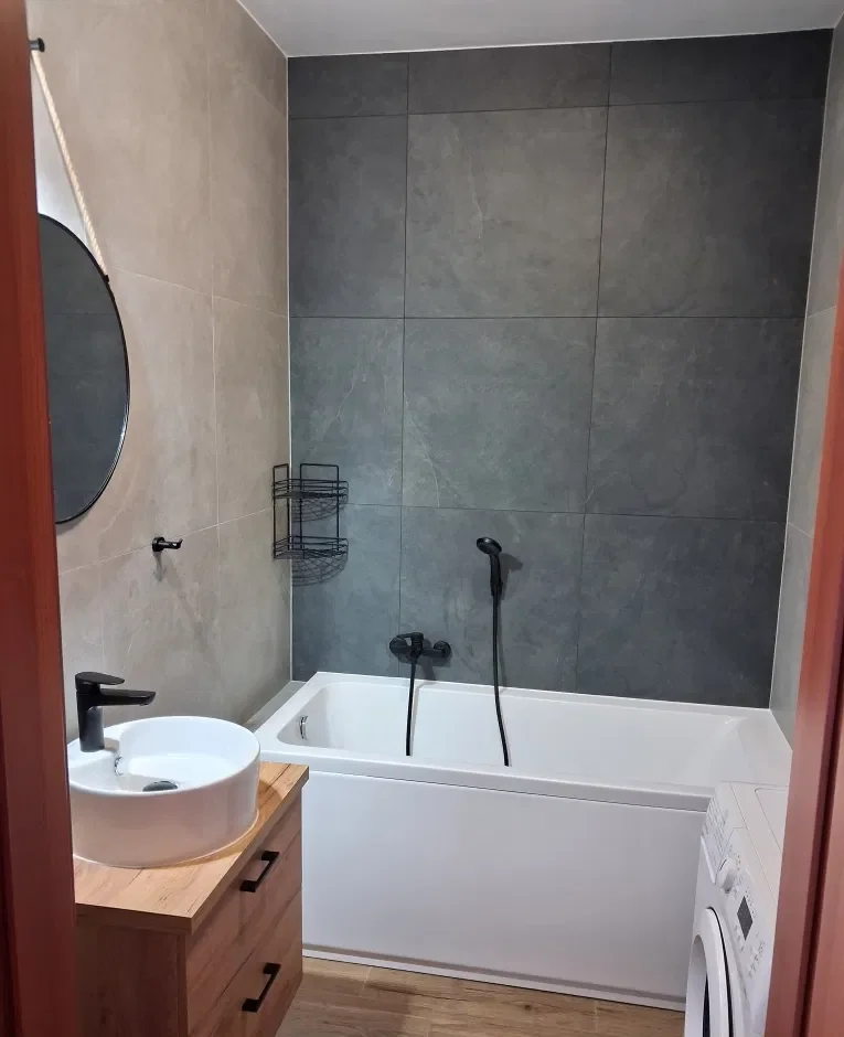 Pokój w centrum, po remoncie - zdjęcie 3