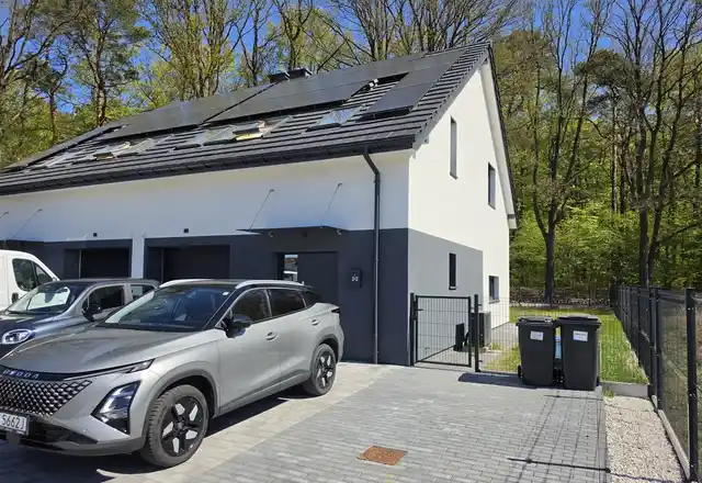 Oszczędny dom z kominkiem i wejściem do lasu, 20 minut do Szczecina - zdjęcie 9