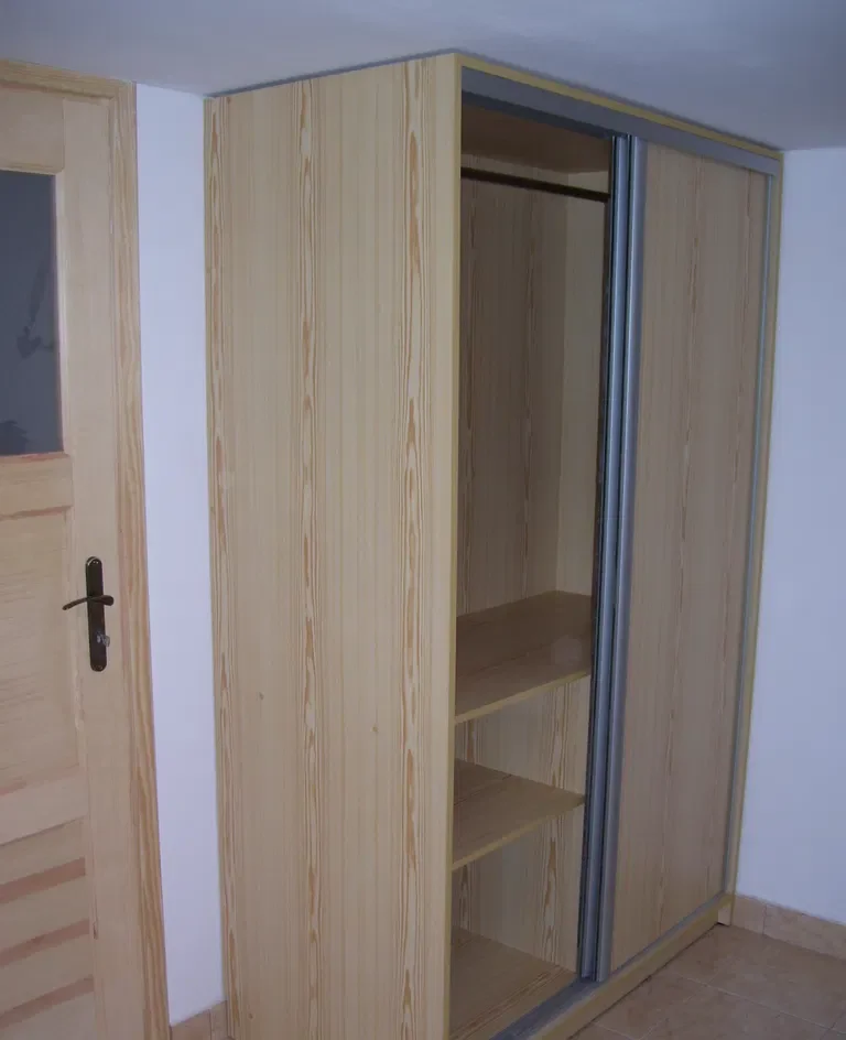 WYNAJMĘ POKÓJ OD ZARAZ NA OKRES ROKU - zdjęcie 8