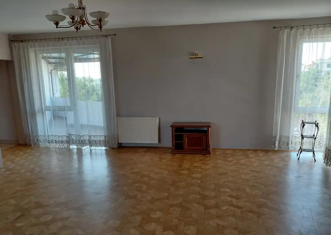 Przestronne 4 pokojowe, 98m2 z garażem w centrum - zdjęcie 6