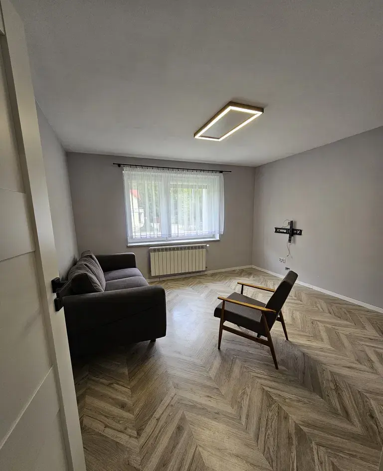 Wynajem Mieszkania 55 m² z klimatyzacją i ogródkiem - zdjęcie 3