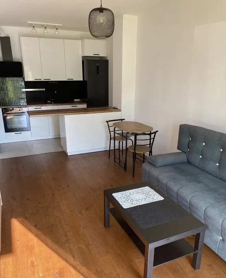 Apartament z ogrodem i garażem - zdjęcie 3