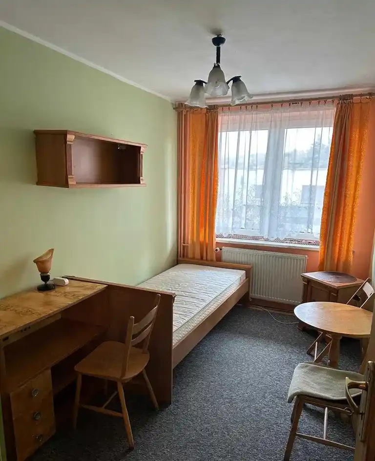 Pokój dla jednej osoby wynajmę