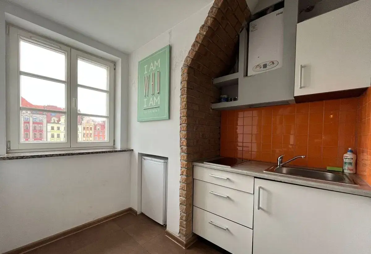 Kawalerka z wydzieloną częścią sypialnianą/Rynek - zdjęcie 5