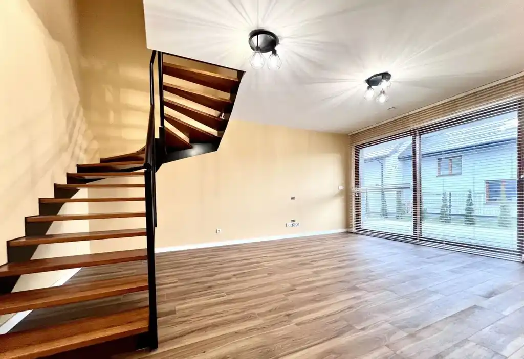 Komfortowy Dom Dla Rodziny | Ogród + Taras 40 m² | - zdjęcie 6