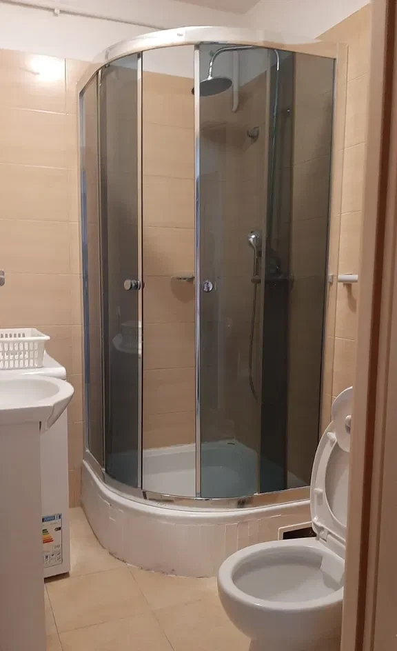 Kawalerka po remoncie,  15 min. do Centrum - zdjęcie 8