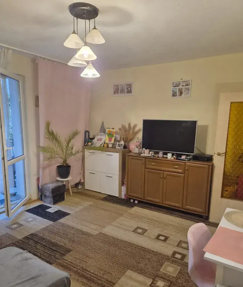 42m2 Gocław: 2 pokoje + kuchnia+ balkon - zdjęcie 4