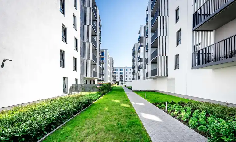 KOMFORTOWA kawalerka w Centrum Jeżyc - zdjęcie 10