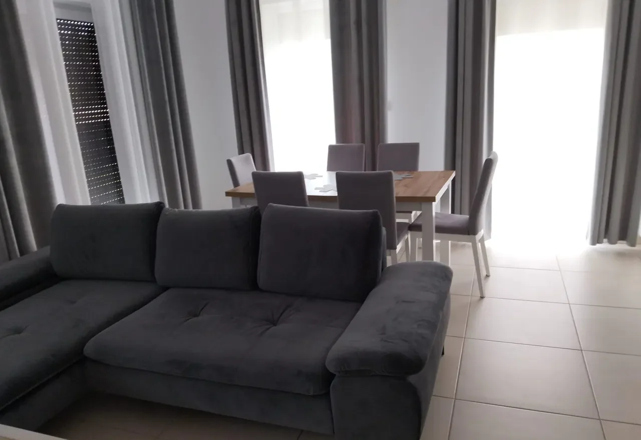 Dom bliźniak 145m2 z garażem i 5 pokojami w Domasławiu - zdjęcie 3