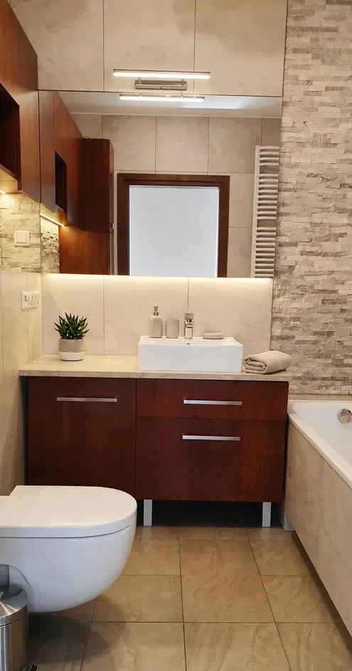 Przestronny apartament z tarasem i widokiem na zieleń w Warszawie - zdjęcie 5
