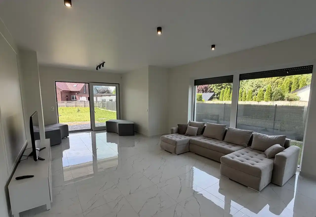 Dom 140 m2 w zabudowie bliźniaczej, z ogrodem