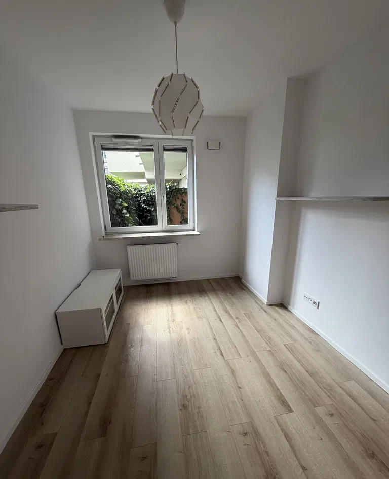 Wynajmę mieszkanie 2 pokoje Metro balkon klimatyzacja garaz - zdjęcie 3