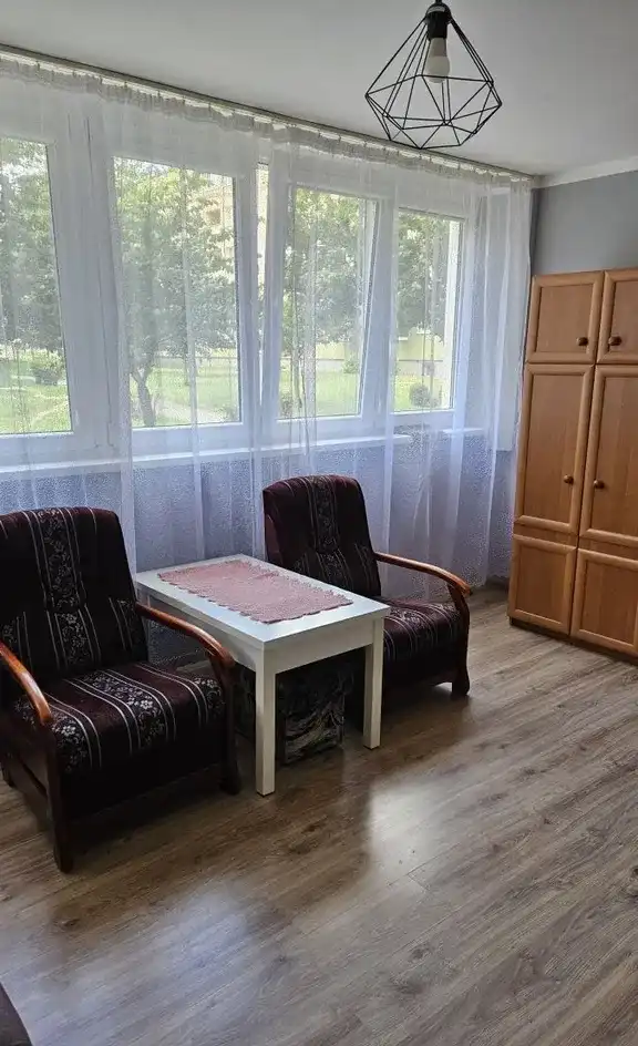 Umeblowana kawalerka - zdjęcie 4