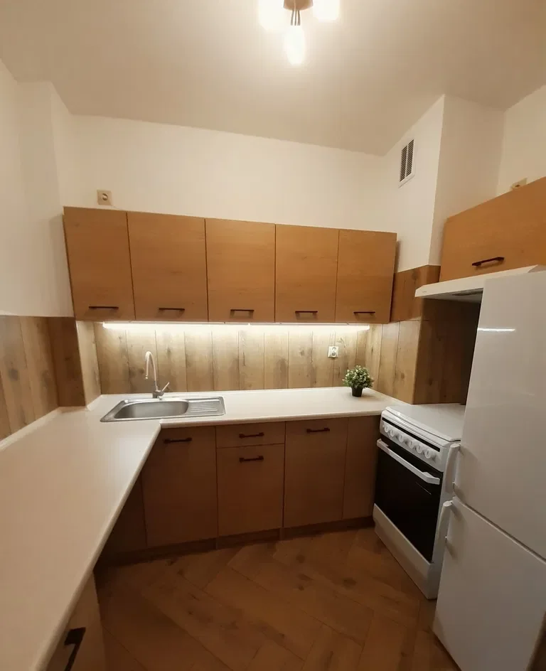 ul. Kolejowa, CENTRUM, 2 niezależne pokoje, 35 m2, OGRZEWANIE W CENIE - zdjęcie 2