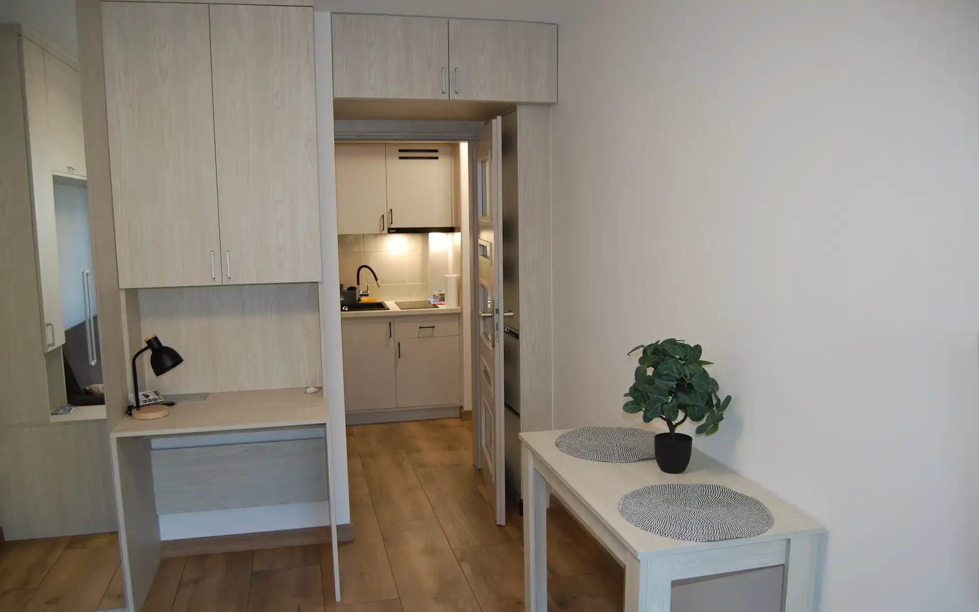 Kawalerka 20m² po remoncie, z balkonem francuskim, na os. Podwawelskim (Dębniki) - zdjęcie 10