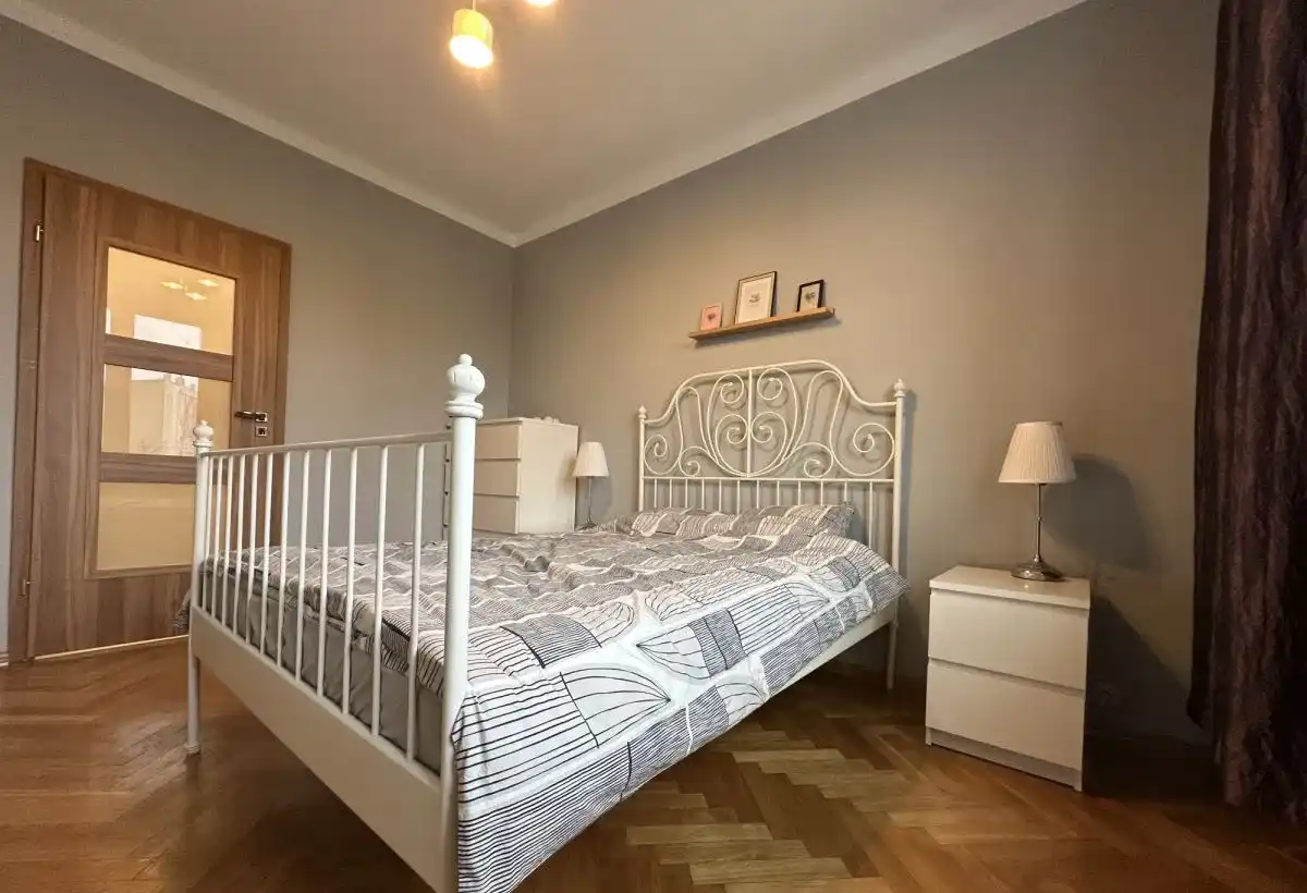 Komfortowe mieszkanie w doskonałej lokalizacji - zdjęcie 5
