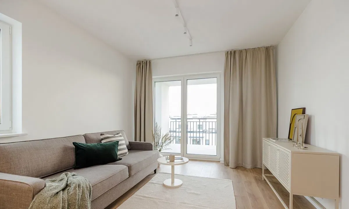 4-pokojowe | 107.13 m2 | Balkon | Internet w cenie | Bezpośrednio