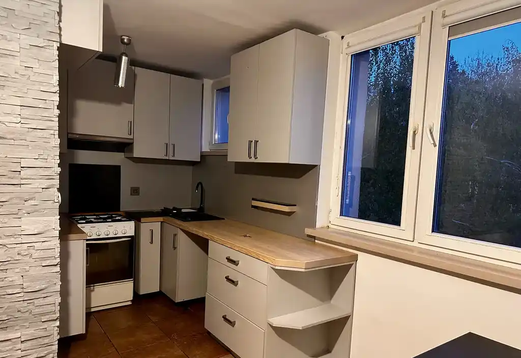 Wynajmę mieszkanie 3 pokojowe ul. 1 maja od 1 sierpnia