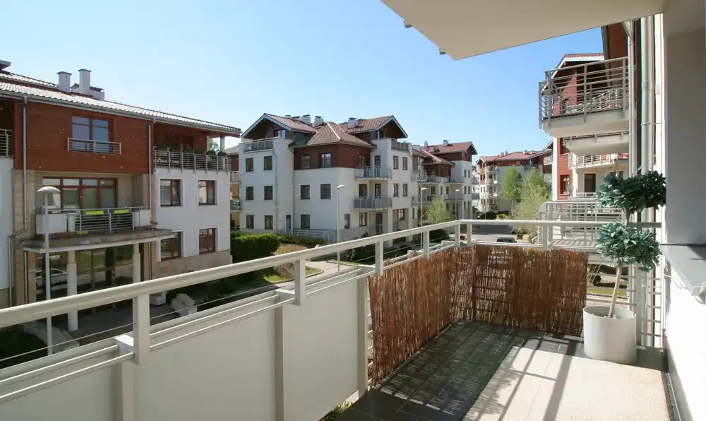 2 sypialnie, 2 łazienki, 2 tarasy. Plaza 50 m. - zdjęcie 6