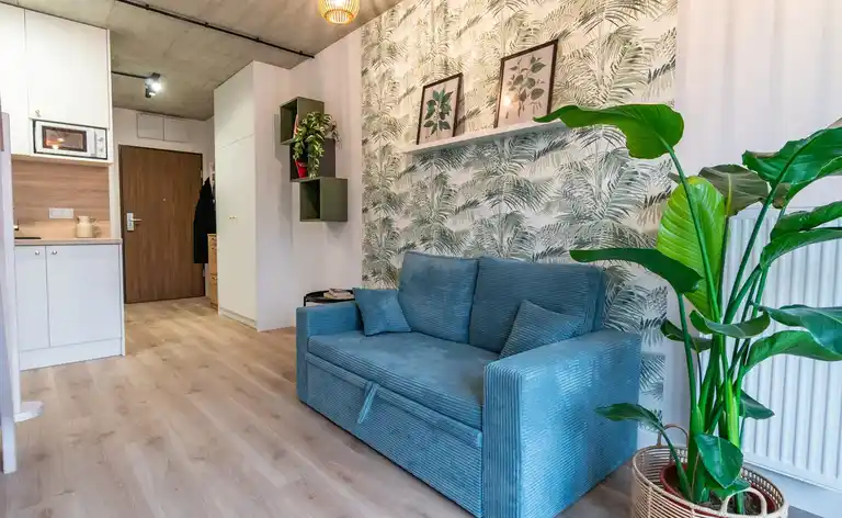 Lokal dwupoziomowy w nowoczesnym apartamentowcu - zdjęcie 2