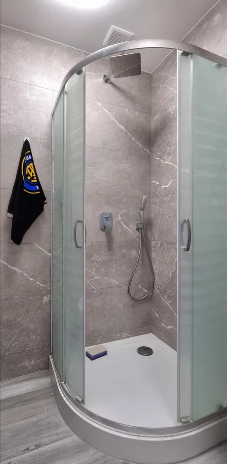Pokój z balkonem w apartamentowcu przy Metrze Kopcińskiego - zdjęcie 9
