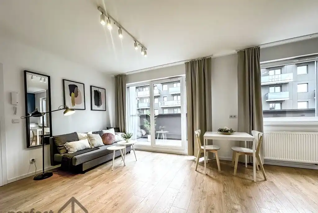 ul. Mieszczańska_nowoczesna_kawalerka_balkon