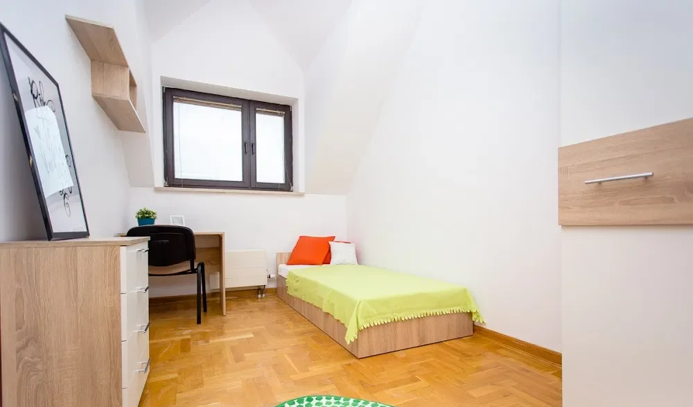 Pokój 10 m² przy metrze Kabaty (500m), ul. Mielczarskiego, od 30.06