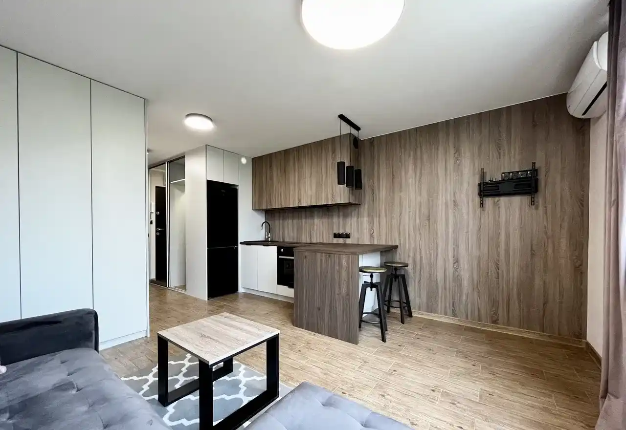 Studio z balkonem | Klimatyzacja | Rondo Starzyńskiego |1.07