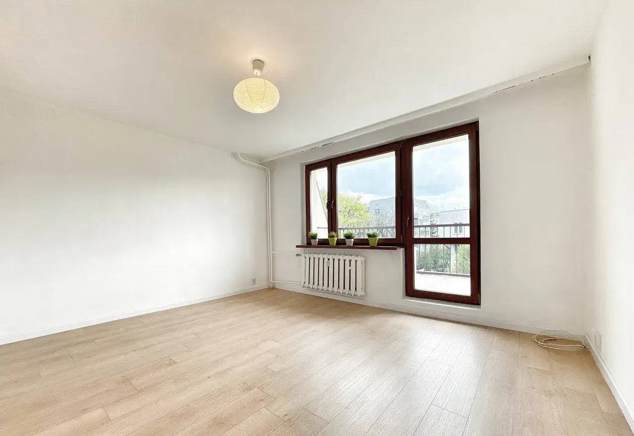 3 pokoje , oddzielna kuchnia , duży balkon - Krowodrza ul. Mazowiecka - zdjęcie 2