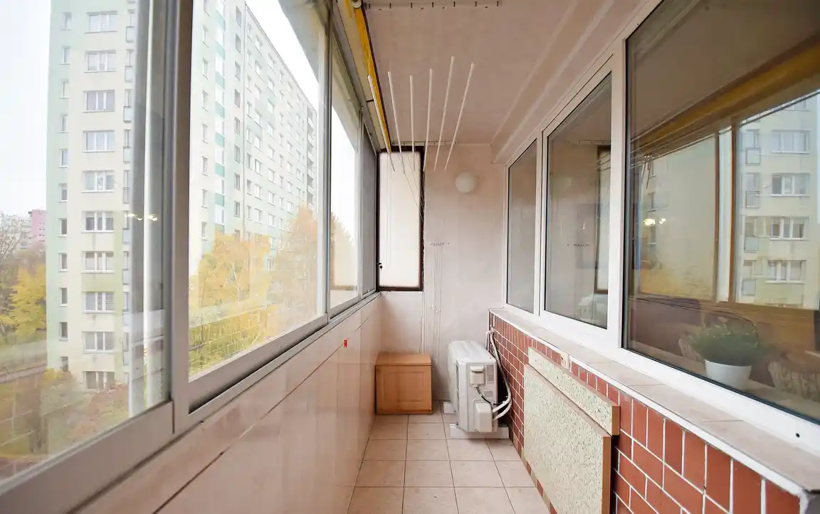 Duży pokój z balkonem - zdjęcie 9