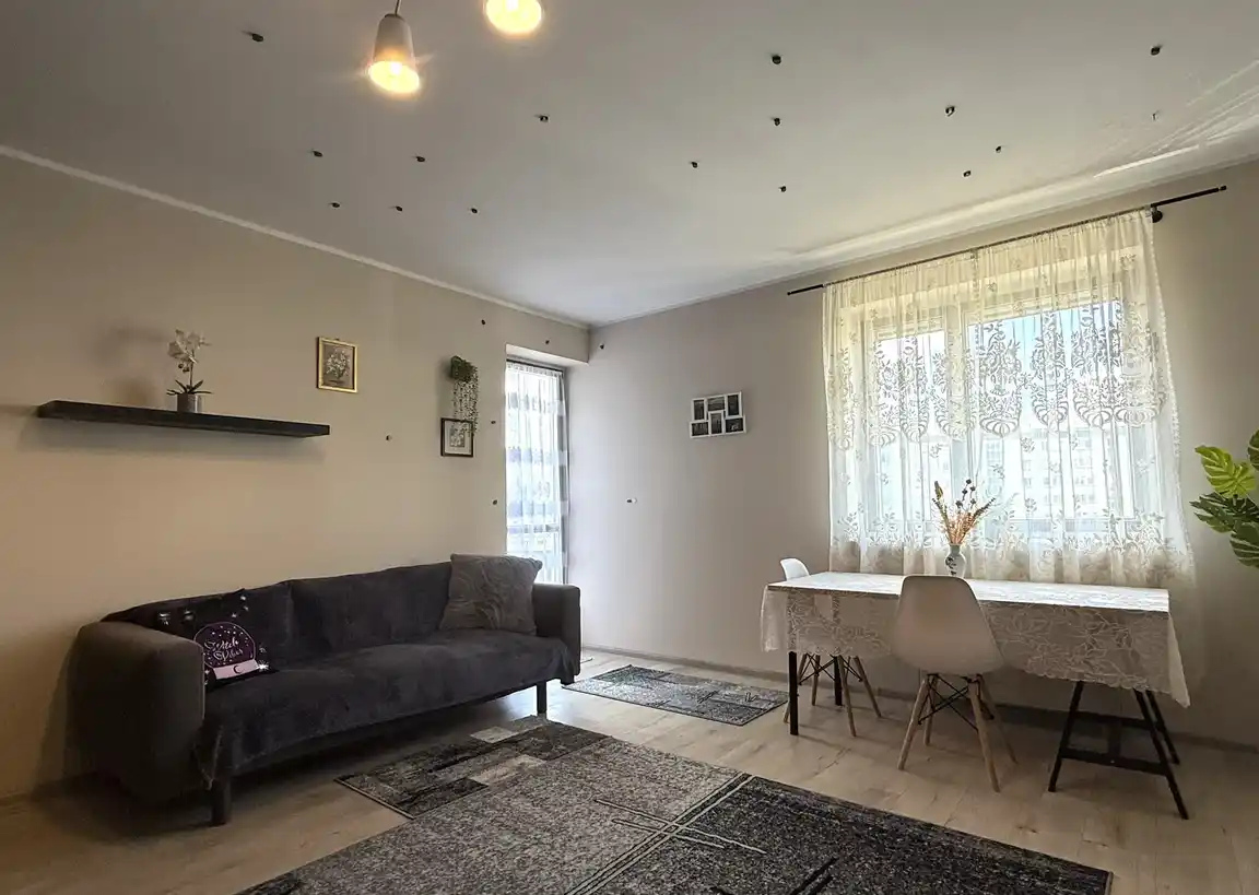 Gocław | 41 m² z balkonem | Kominek elektryczny | Świetna lokalizacja! - zdjęcie 8