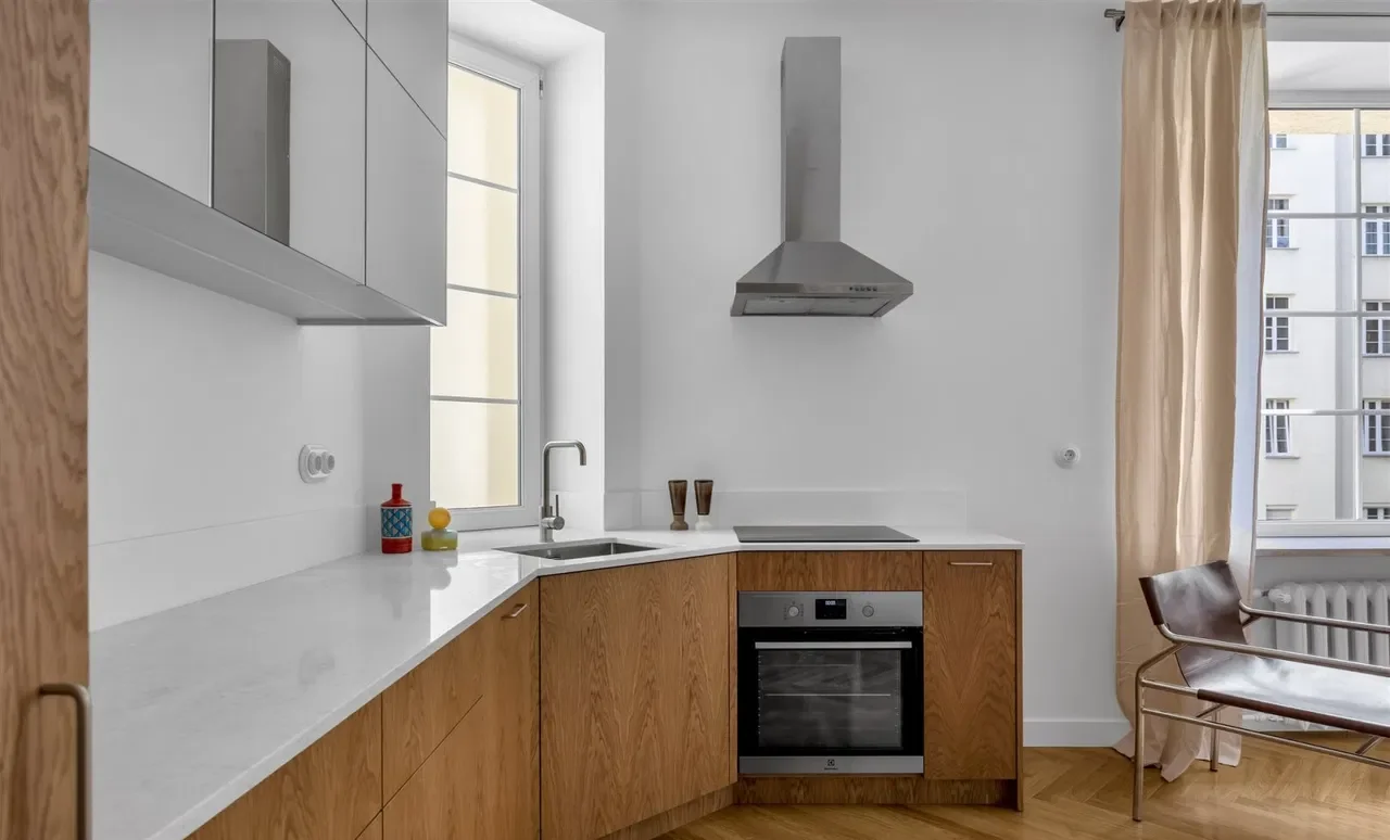 Apartament 91 m2 w kamienicy, z balkonem i klimatyzacją - zdjęcie 8