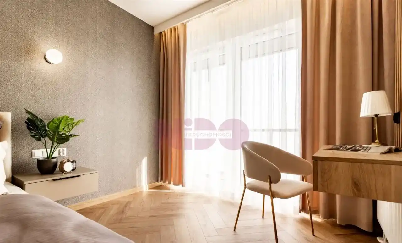 Piękny widok na Odrę i panoramę miasta z 12 piętra - zdjęcie 3