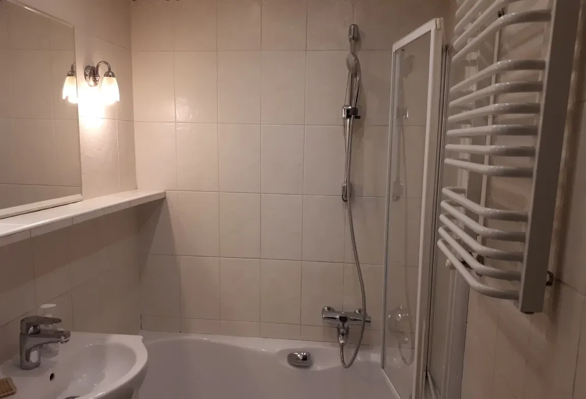 Pokoje blisko metra Imielin - zdjęcie 4