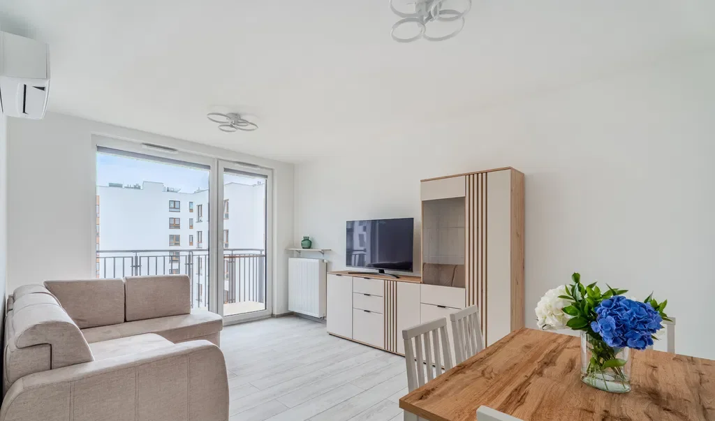 Nowe 2-pokojowe mieszkanie 52 m² z klimatyzacją i balkonem
