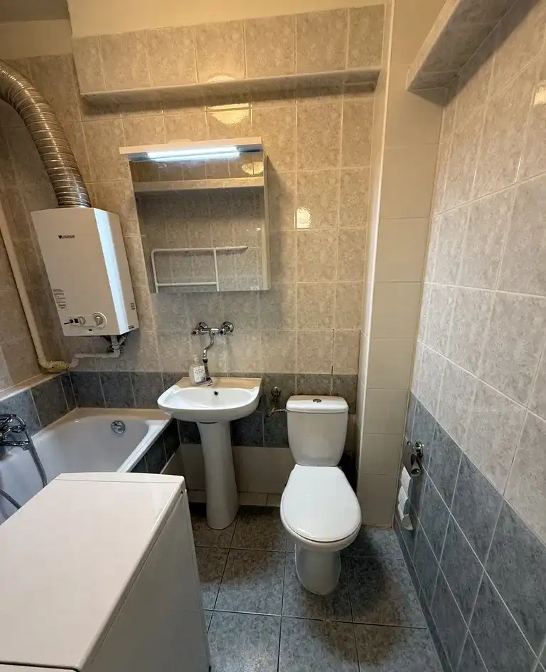 Wynajmę od zaraz 2-pokojowe mieszkanie 41 m², os. Albertyńskie - zdjęcie 10