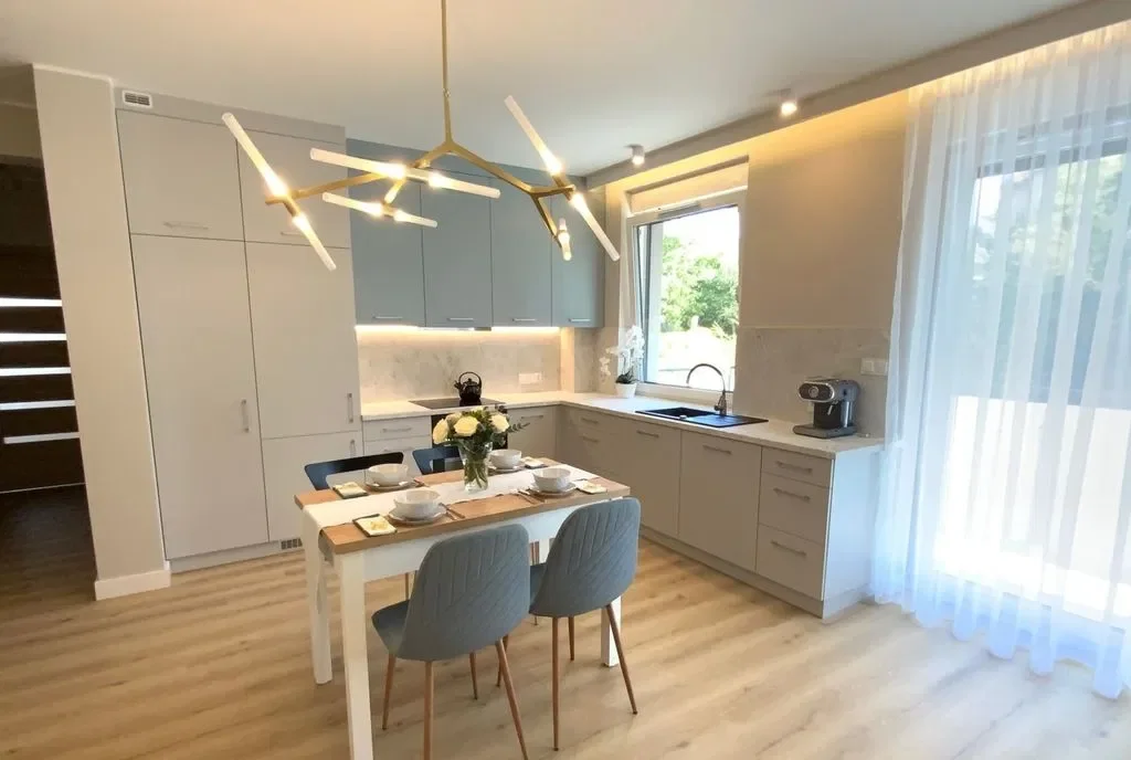 3 Pokoje | Balkon | 1 Piętro | Miejsce Garażowe - zdjęcie 3