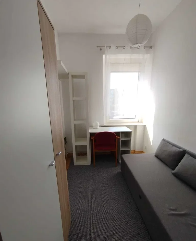 Pokój jednoosobowy dla studentów do wynajęcia blisko UMK od lipca - zdjęcie 2